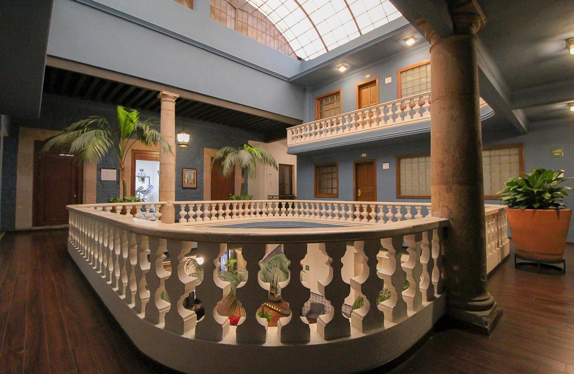 Hotel Casino Морелия Экстерьер фото